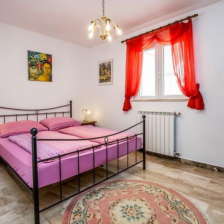 Apartment Carolina Ližnjan Zewnętrze zdjęcie