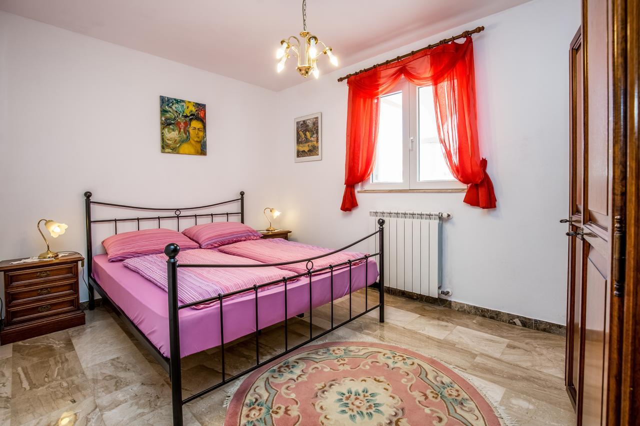 Apartment Carolina Ližnjan Zewnętrze zdjęcie