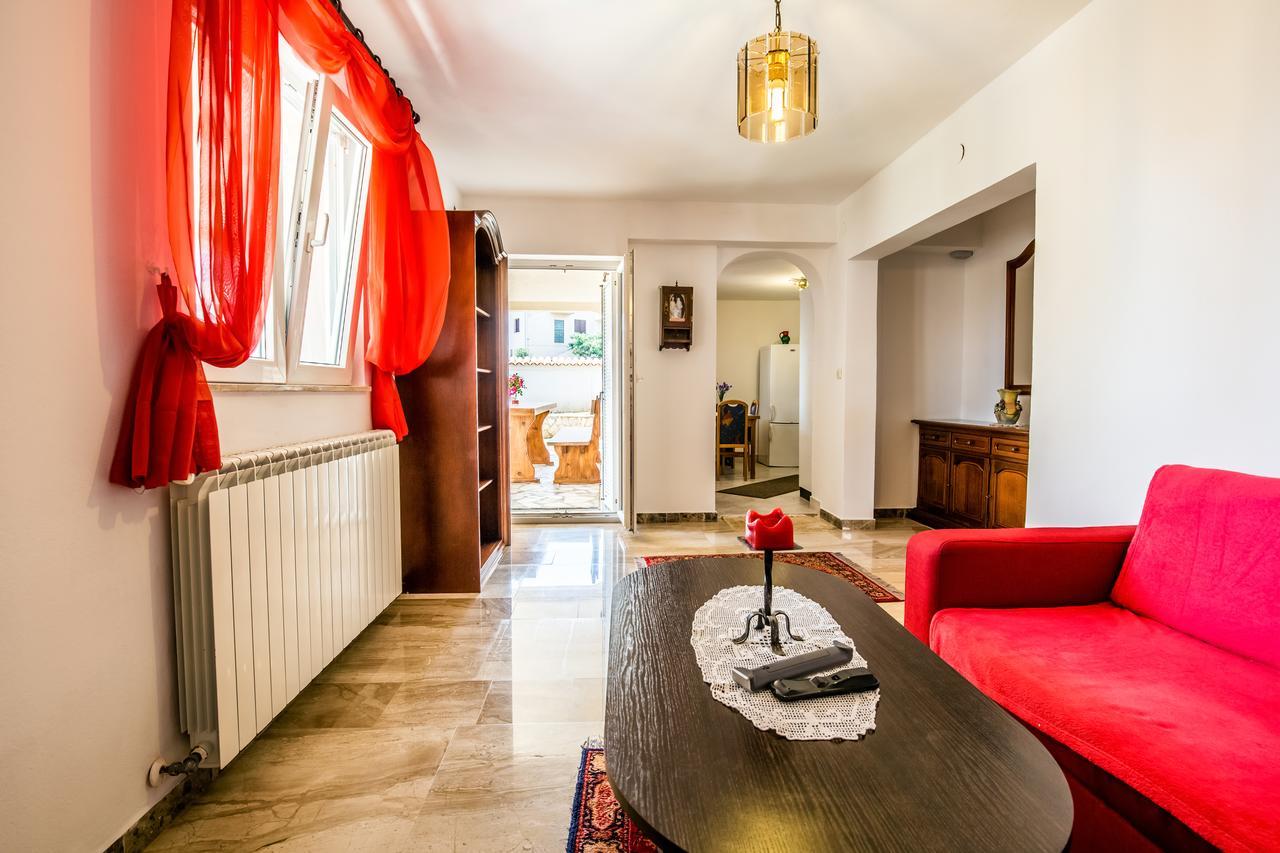 Apartment Carolina Ližnjan Zewnętrze zdjęcie