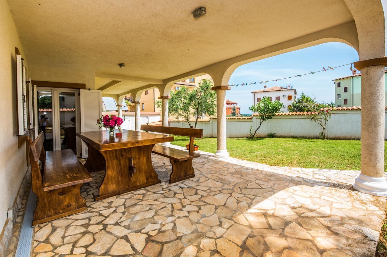 Apartment Carolina Ližnjan Zewnętrze zdjęcie